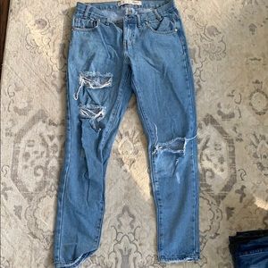 Denim and co distressed jeans mid-rise size US 4